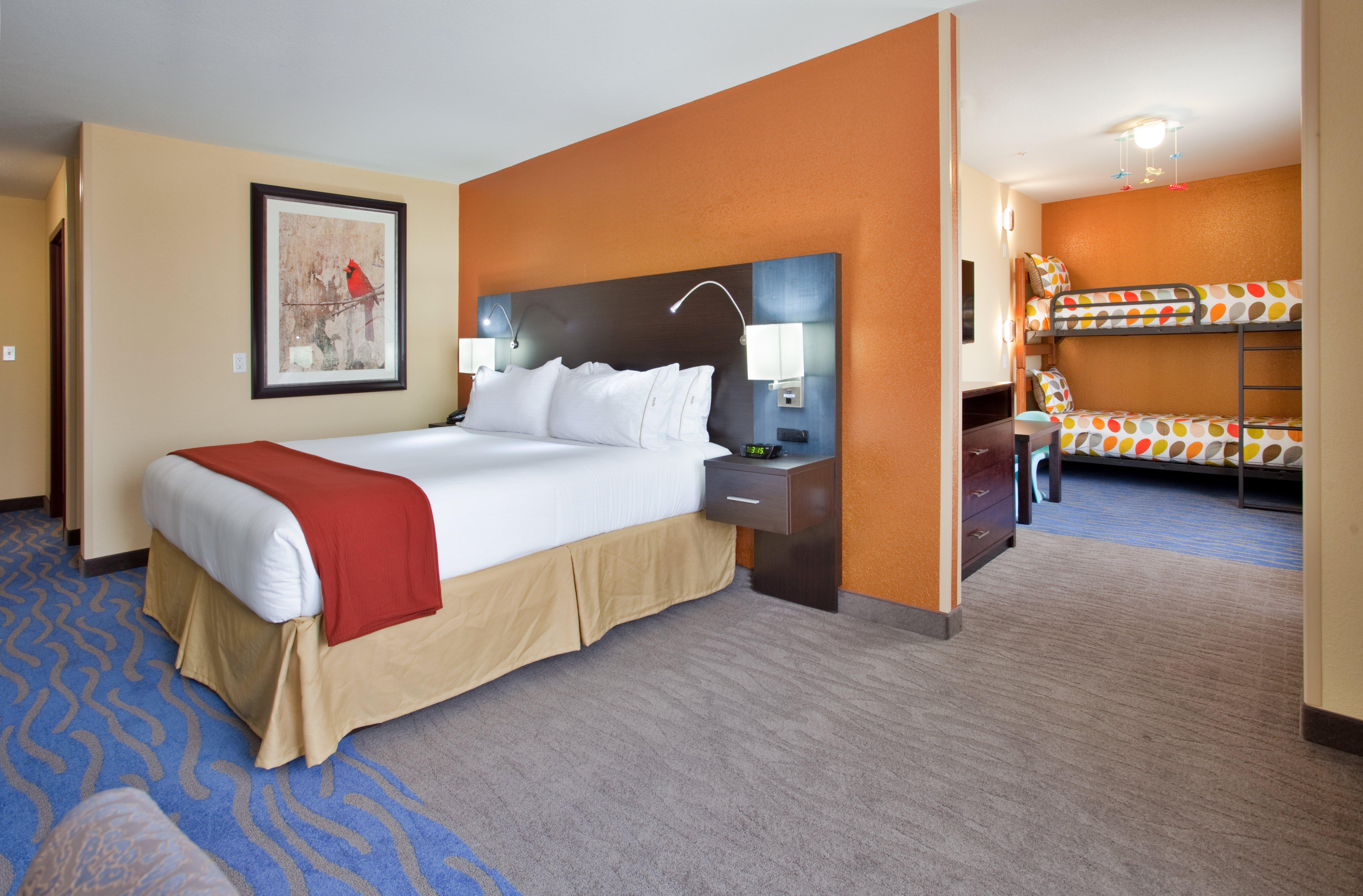 Holiday Inn Express & Suites St Louis Airport By Ihg Woodson Terrace Dış mekan fotoğraf