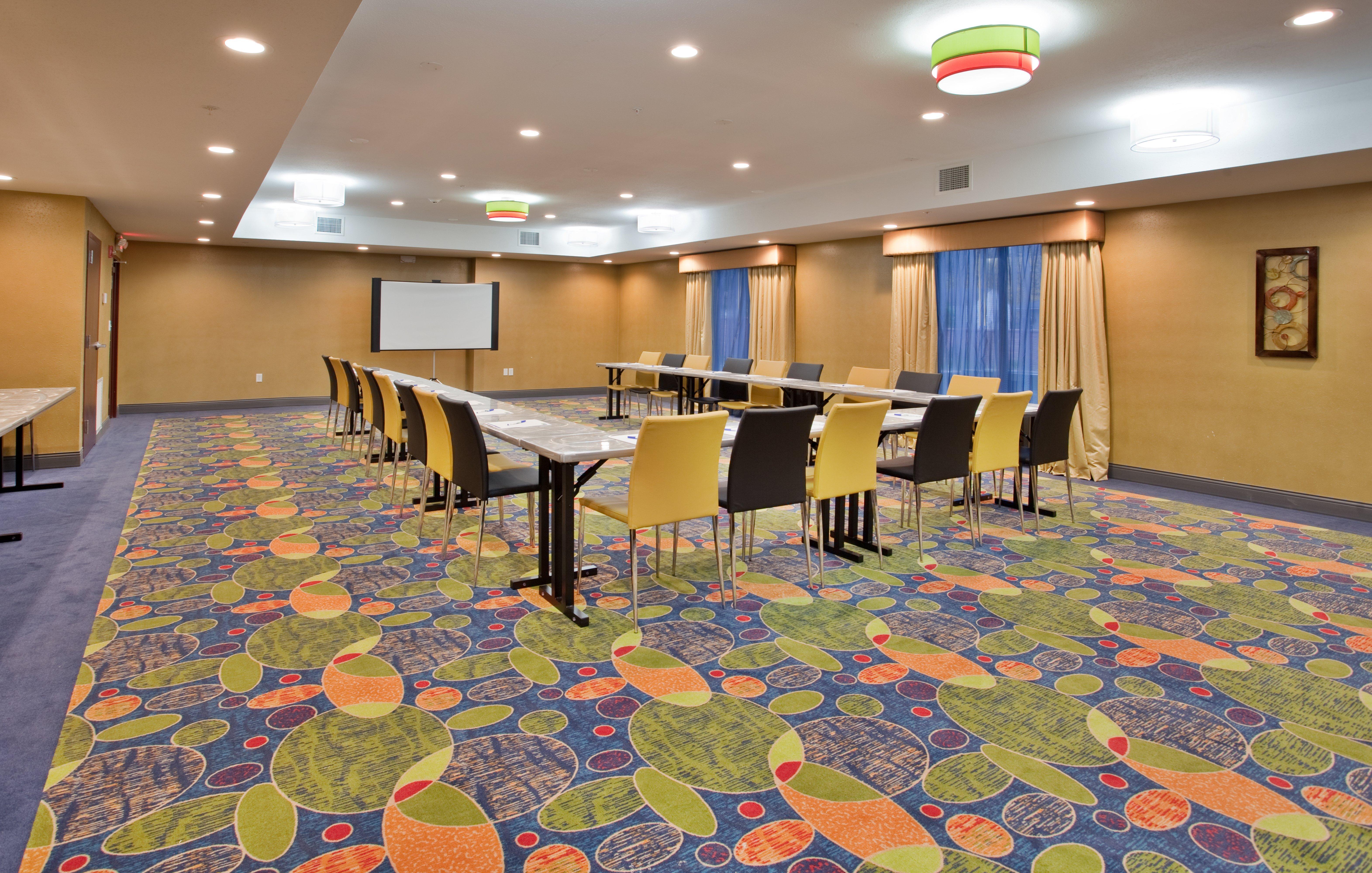 Holiday Inn Express & Suites St Louis Airport By Ihg Woodson Terrace Dış mekan fotoğraf