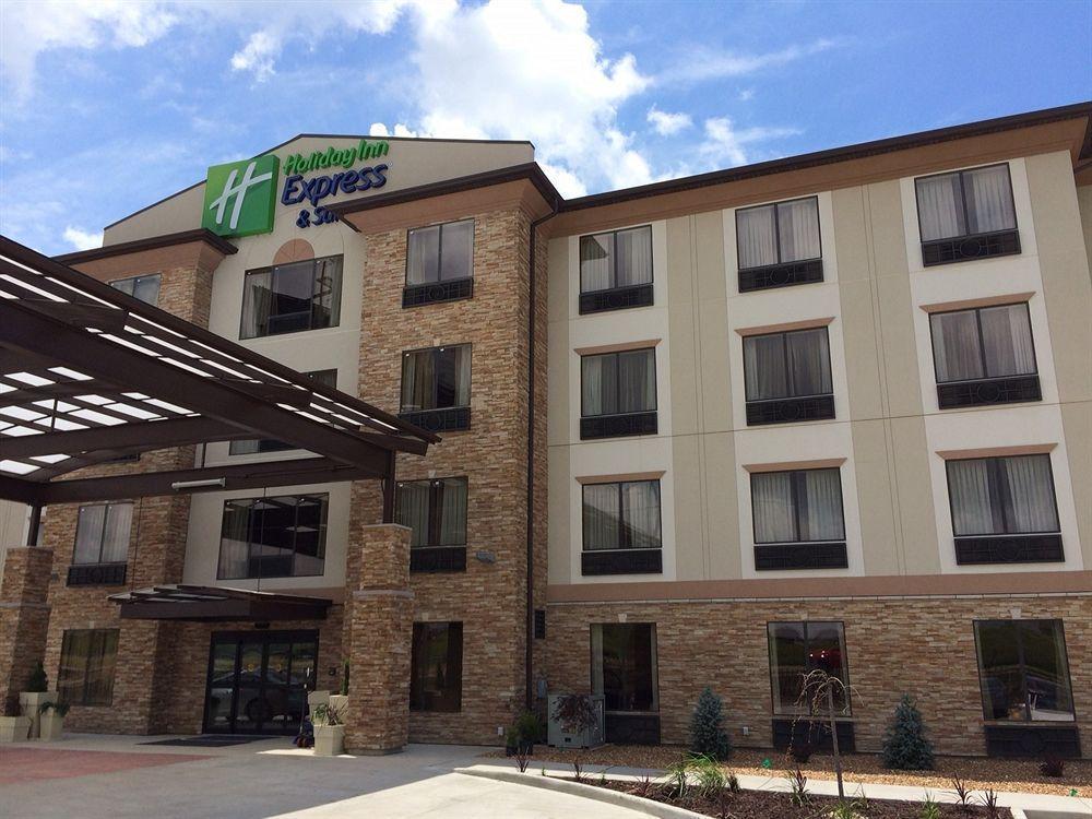 Holiday Inn Express & Suites St Louis Airport By Ihg Woodson Terrace Dış mekan fotoğraf